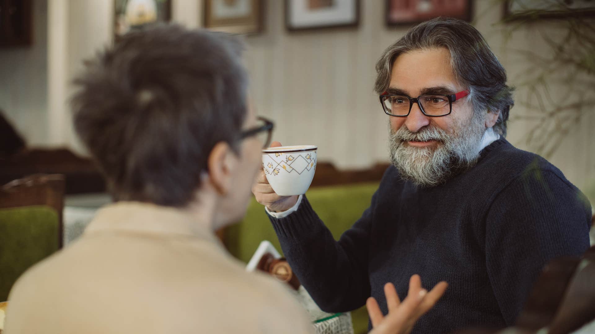 man who can easily see through fake people and lies leading with authenticity in conversation