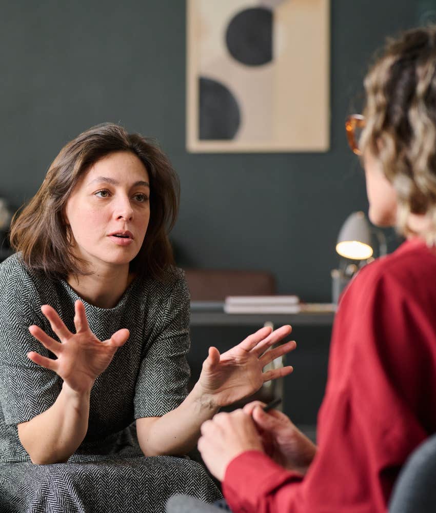 serious person has discussion showing way to stay in own mind