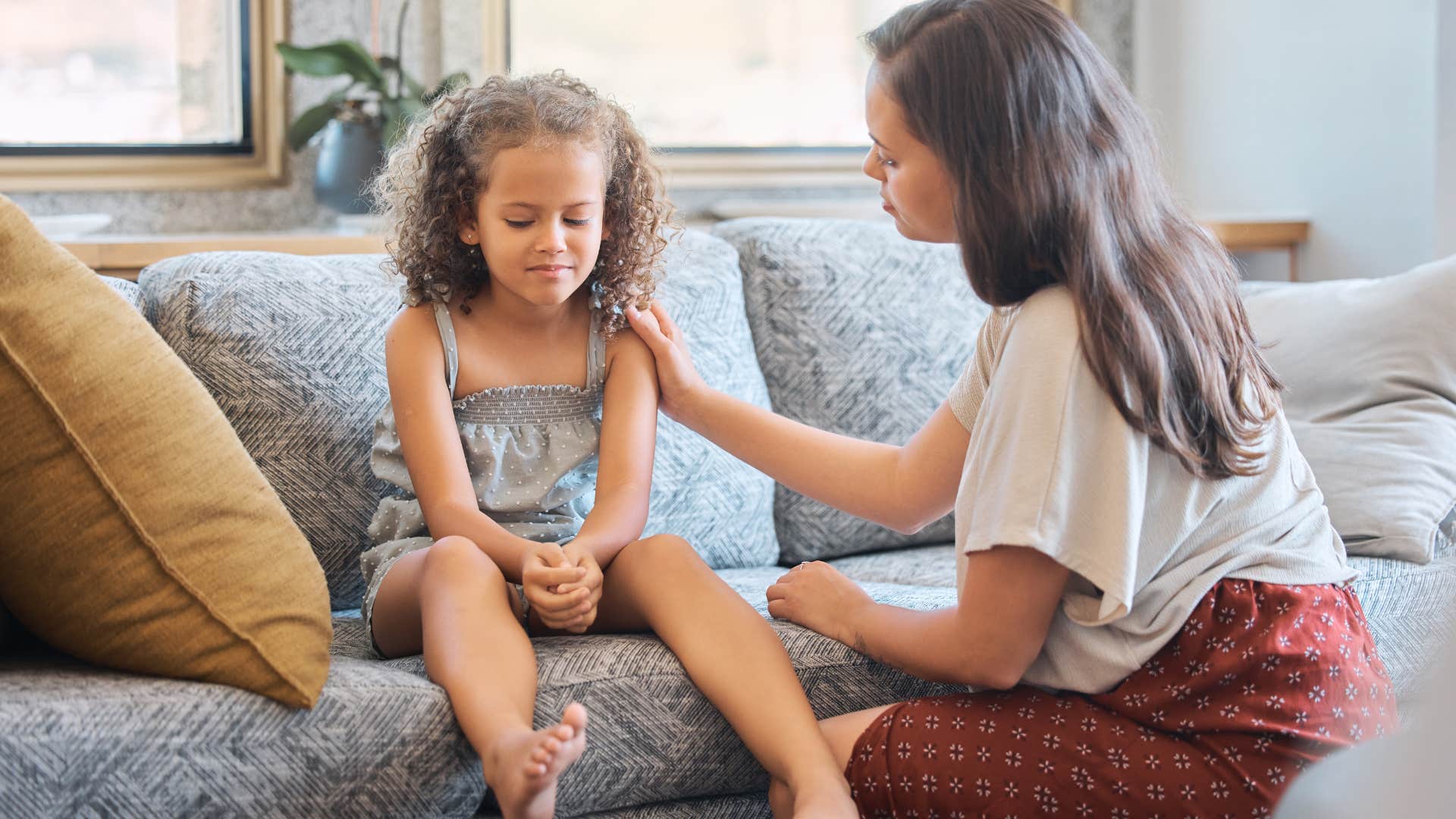 mom who had a good upbringing telling her young daughter i understand