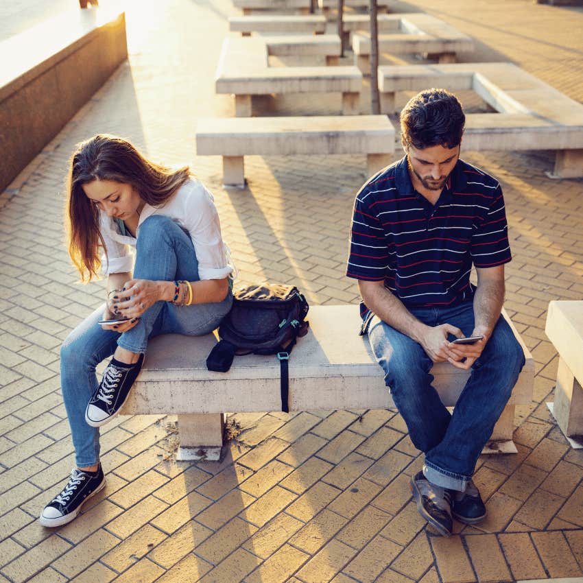 the person you're dating will soon be your new ex if they ignore your texts