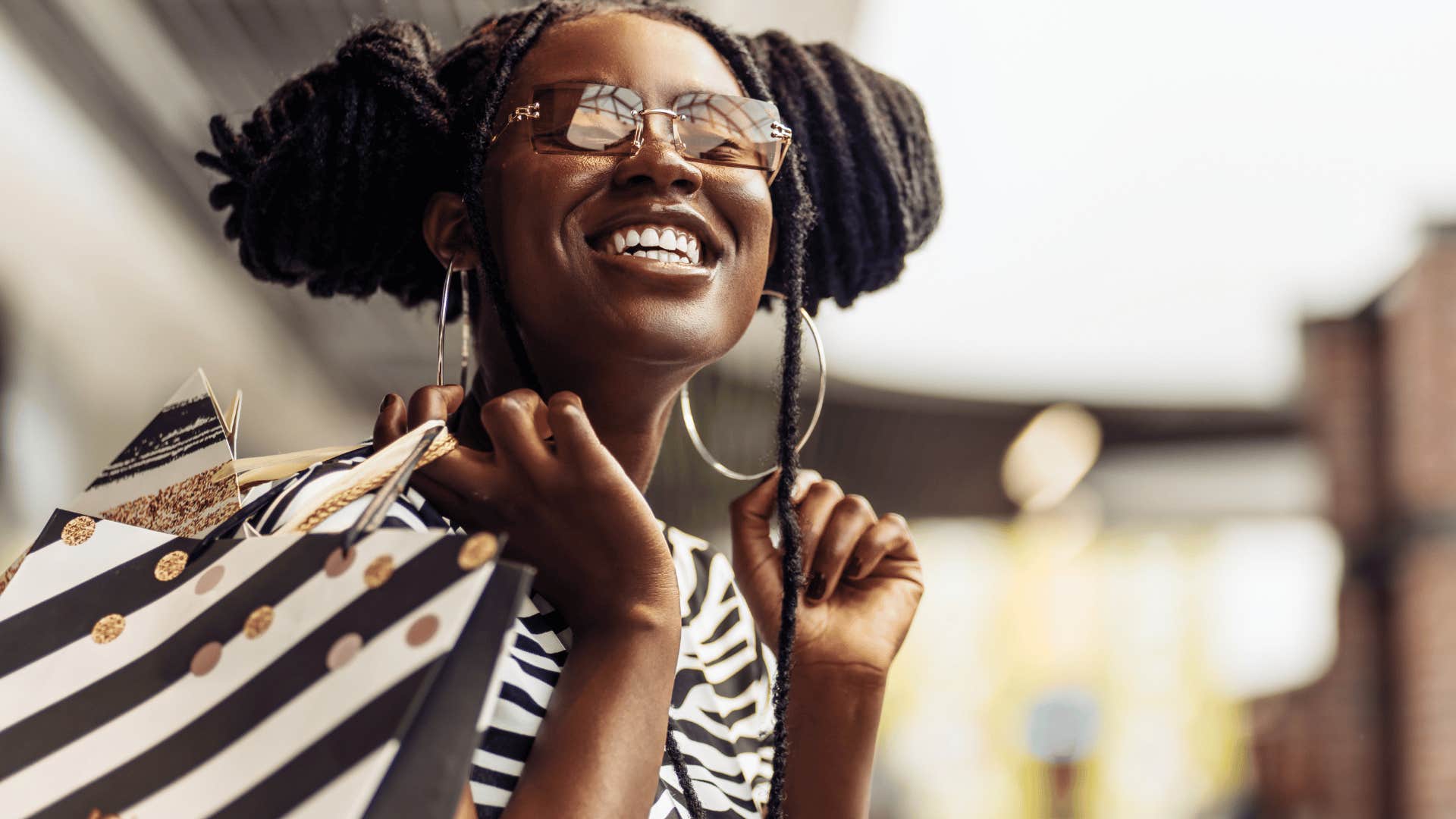 small money habits that separate people who stay broke from those who dont they make decisions based on emotions 