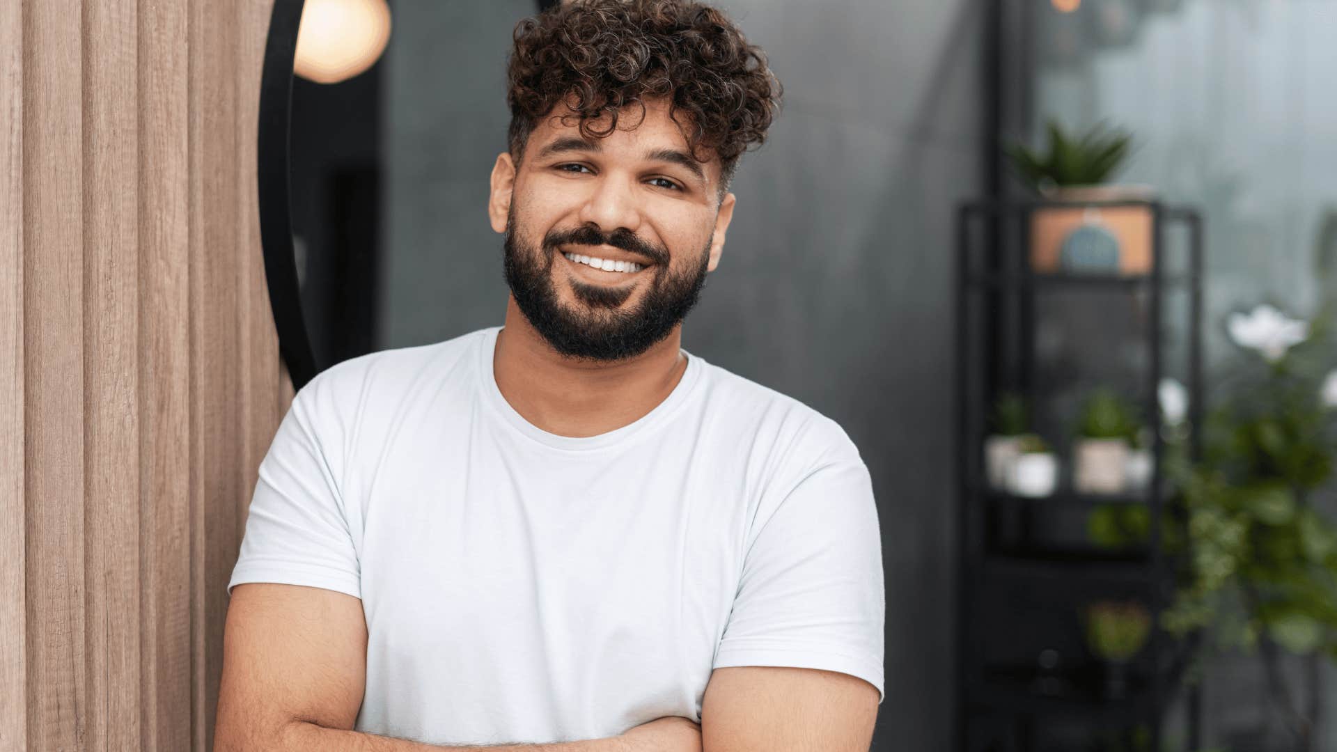 man who can't be eaily influenced by others as he has trauma following the crowd