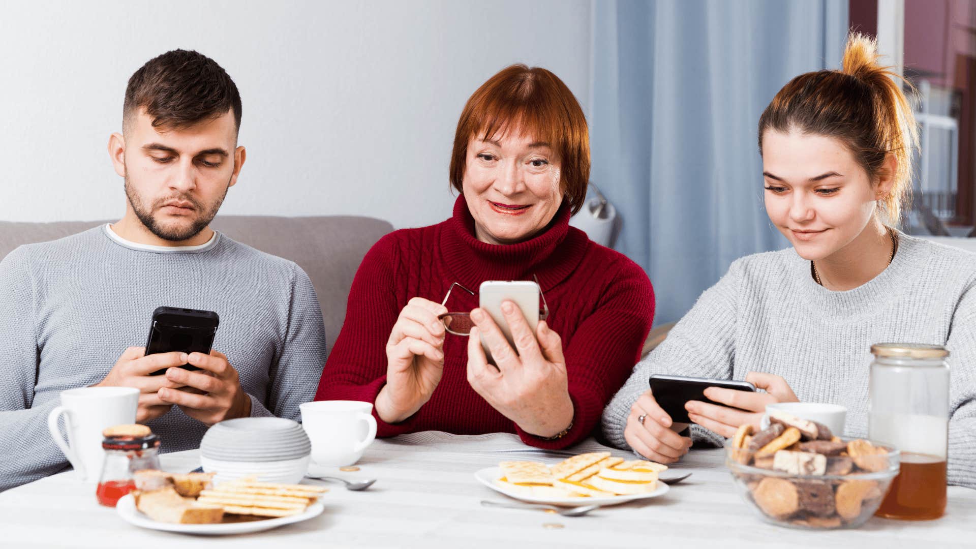 sweet things adult children do when they truly respect their parents they visit when they can