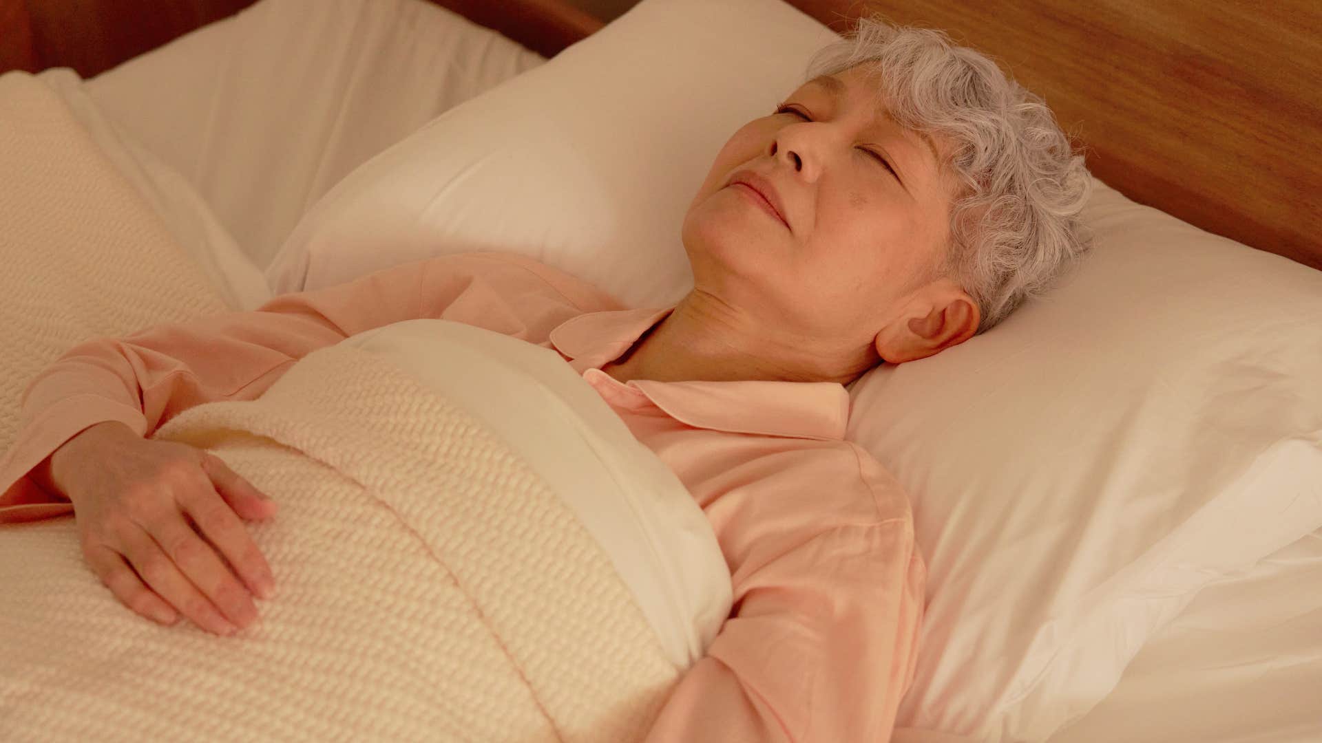 Woman sleeping in the log position