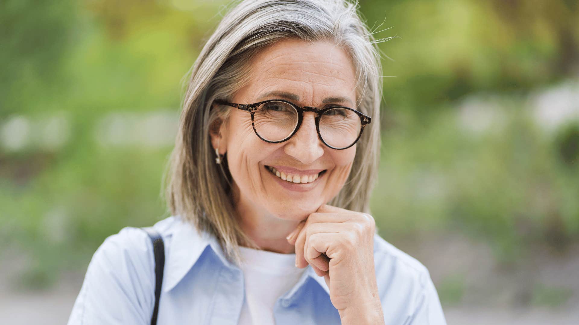 woman who either plans purchases ahead of time or decides in the moment