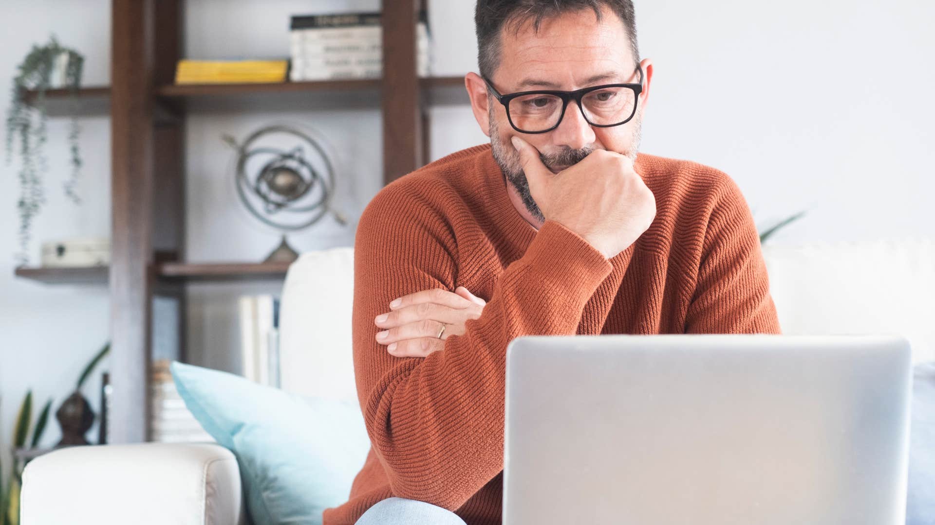 highly intelligent man with adhd traits forgetting deadlines at work