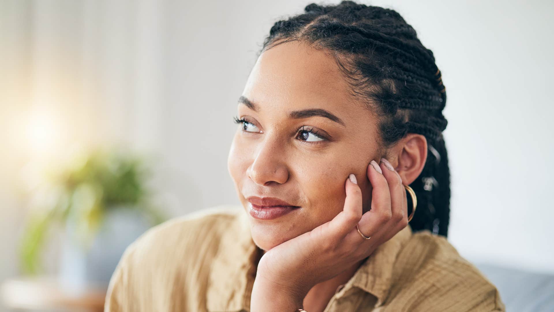 woman smiling staying fully present in her life
