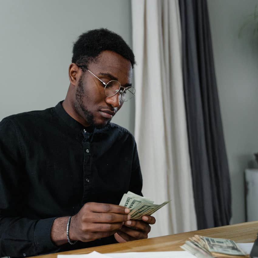 student worried about money