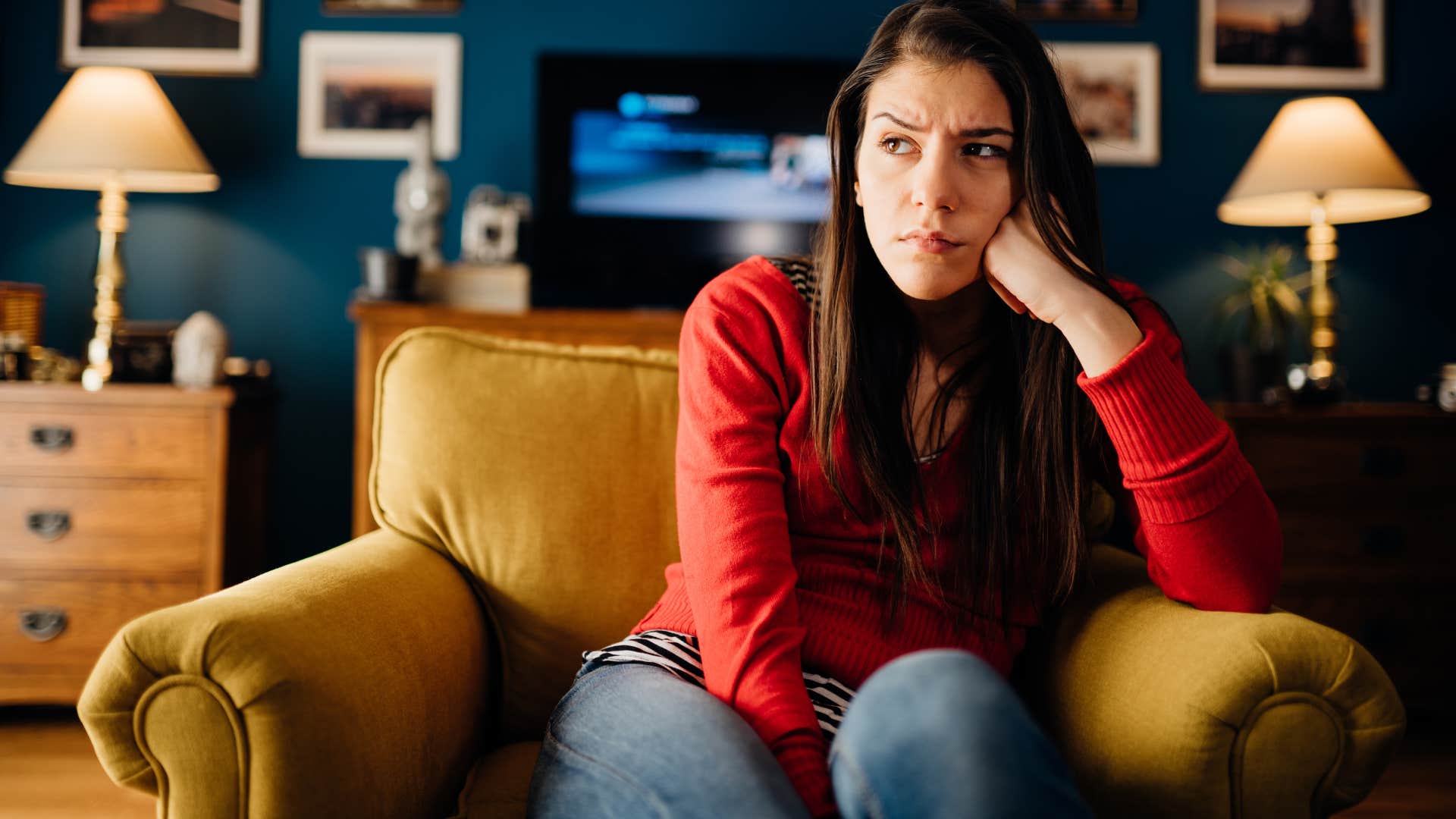 woman dealing with trust issues after parents were hard on her as a kid