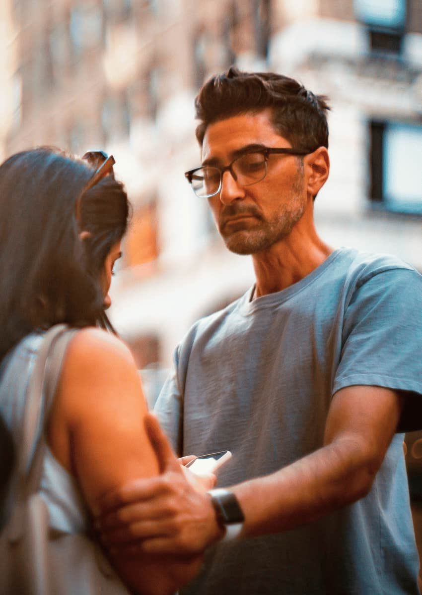 man talking to woman who never admits she's wrong