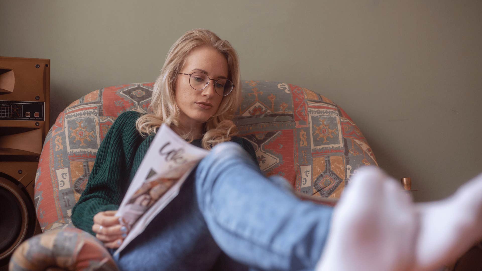 woman with a high IQ who never really enjoyed keeping up with celebrities