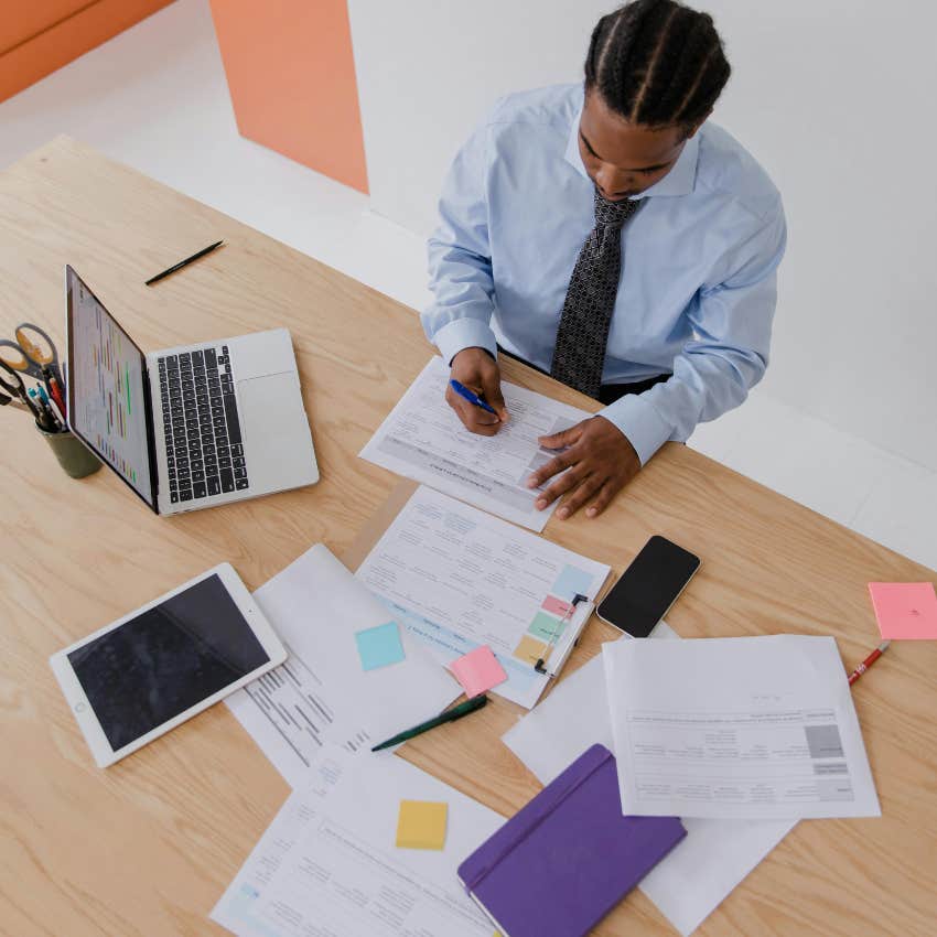 man who knows how he best gets work done efficiently