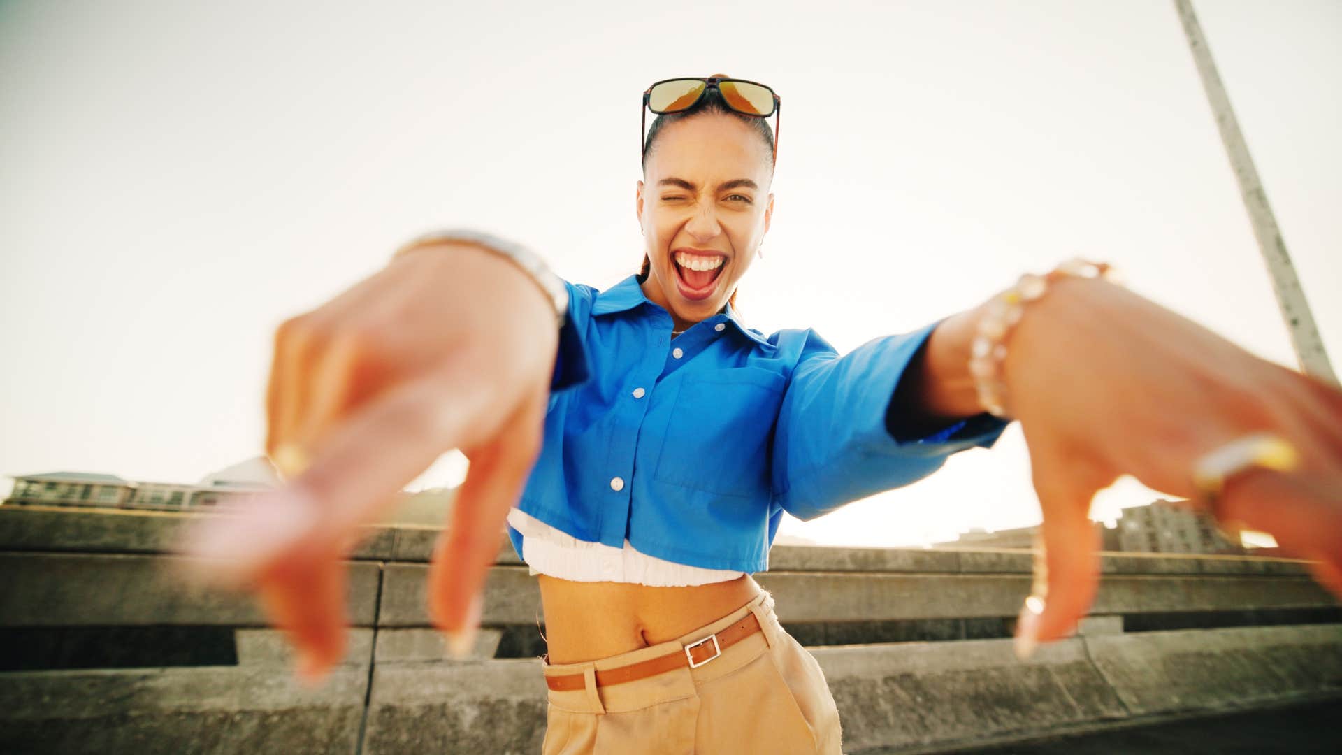 unique woman who doesn't care about trends