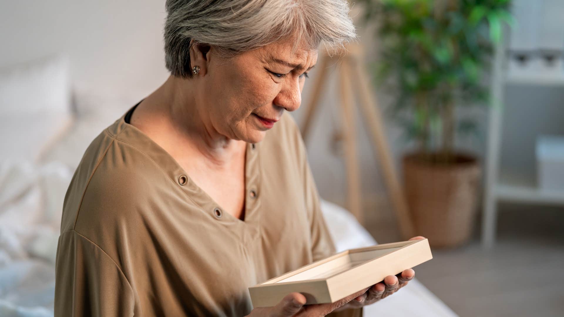 distraught retired boomer who feels like she was lied to