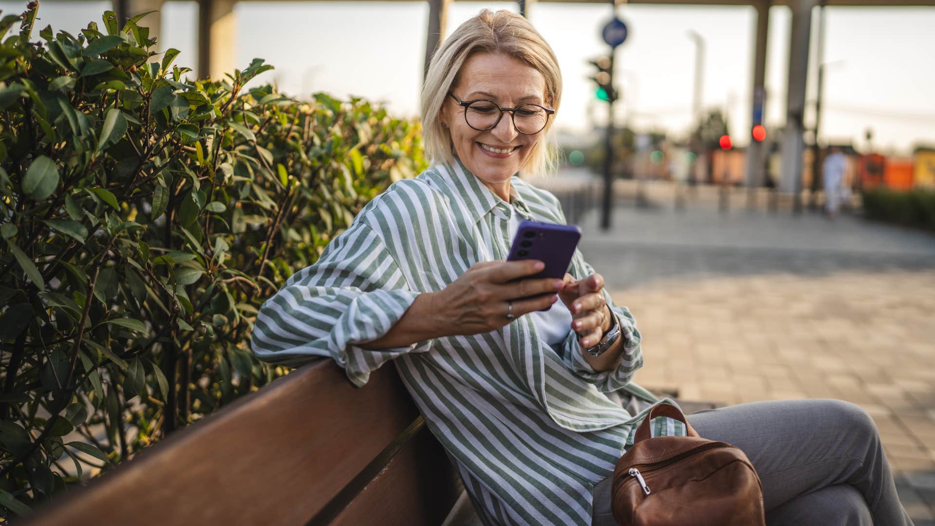 smart woman who lost friends around 40 because she outgrew history-only friendship