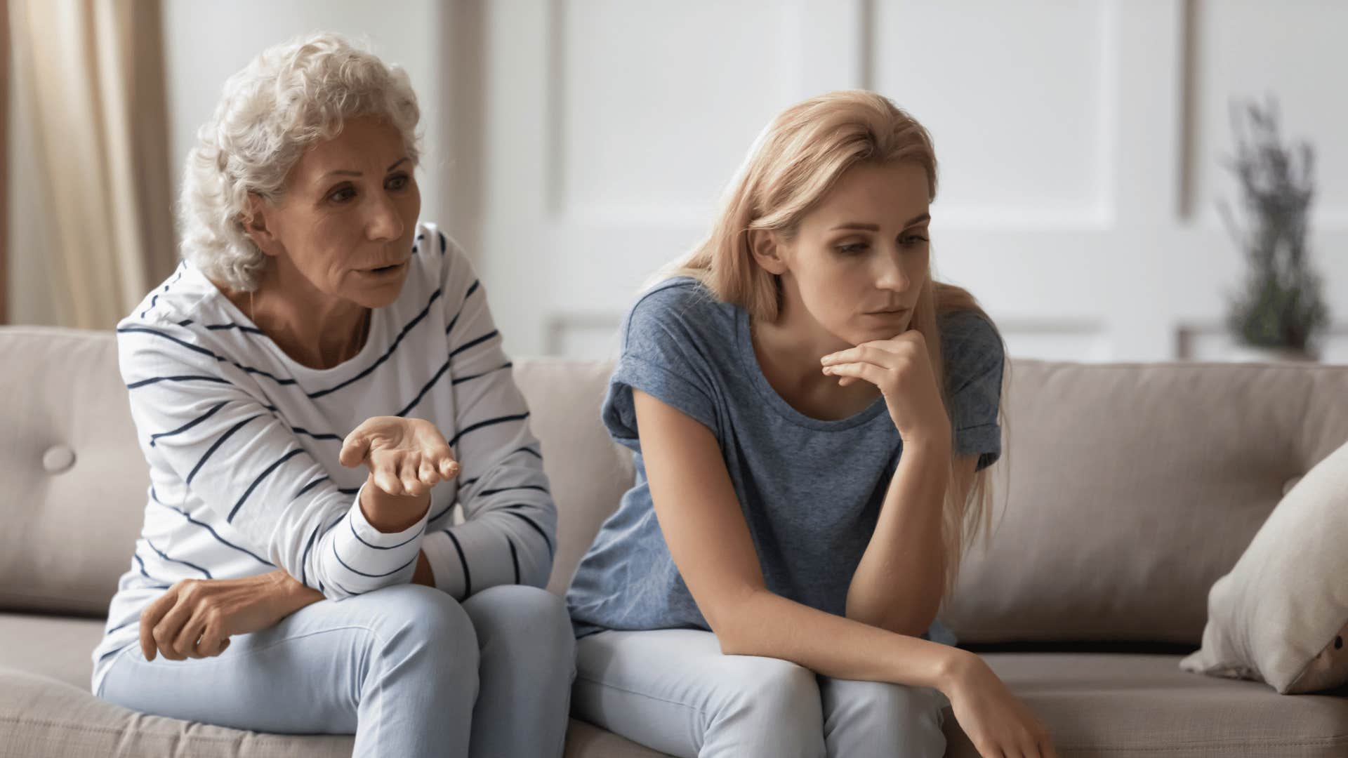 older mom undermining her daughter's confidence