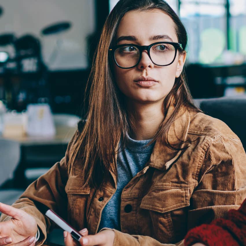 high iq woman using silence to her advantage in an argument