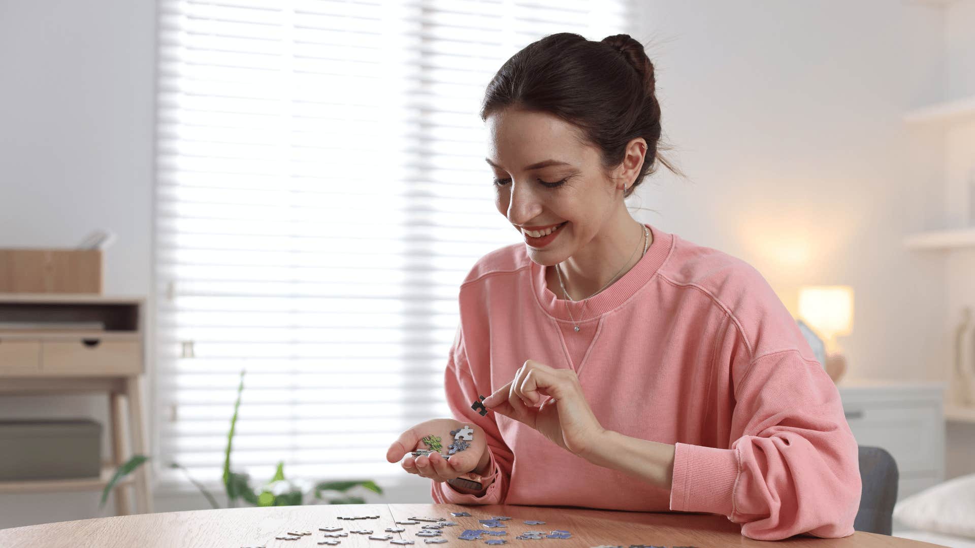 woman with ADHD solving problems in unconventional ways