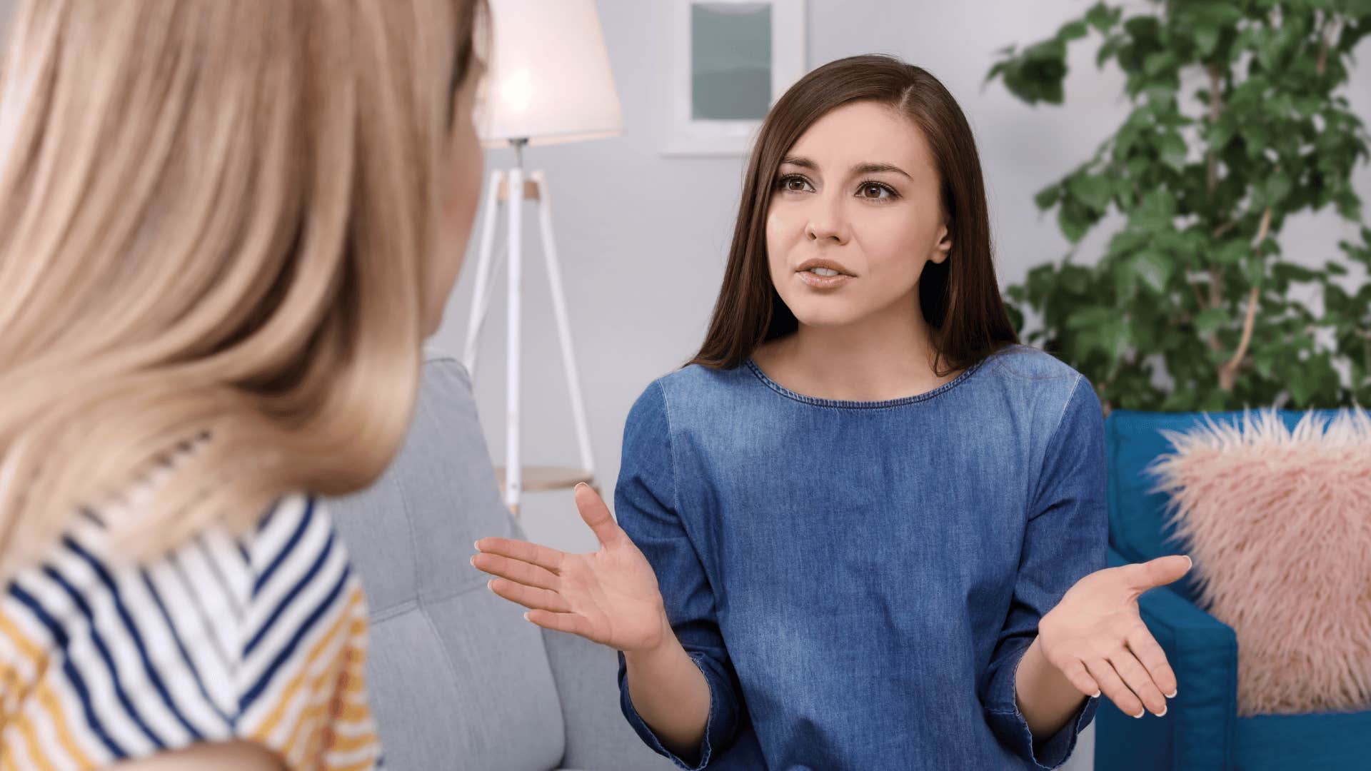 narcissistic woman shifting blame to her friend telling her youre just jealous
