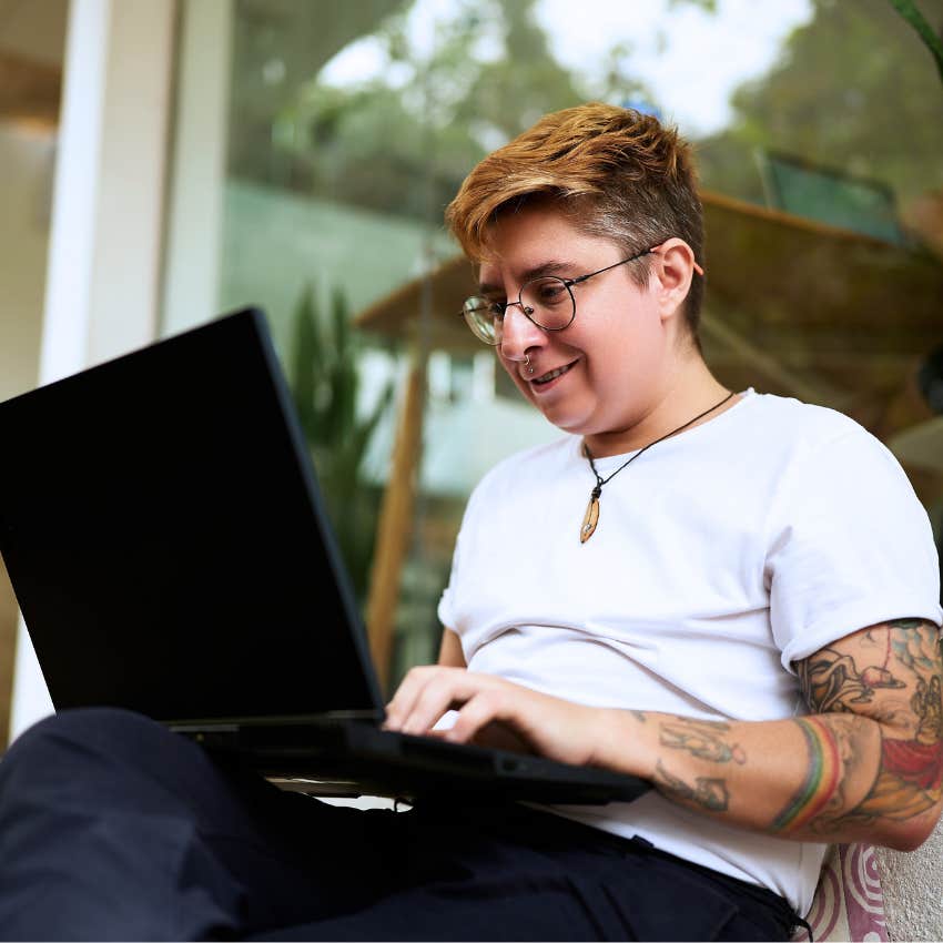 Gen Z person embracing unconventional lifestyles working outside