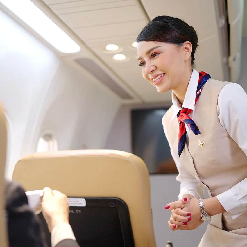 passenger who used his voice to get flight attendant's attention