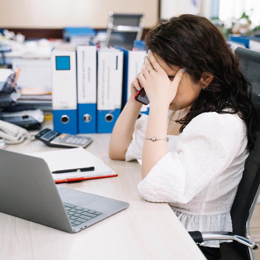 worker frustrated with the labor market