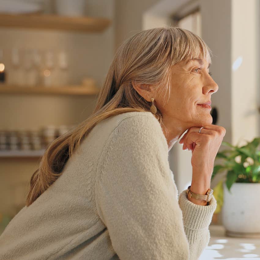 woman beating the afternoon slump with mindfulness
