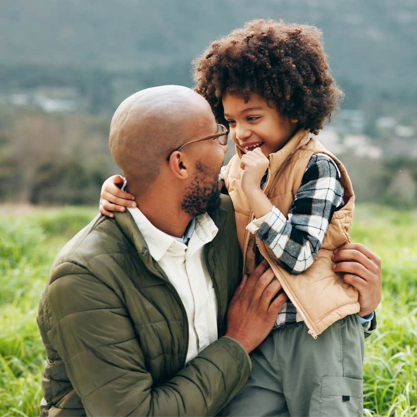 dad complimenting child telling them you're very good at that