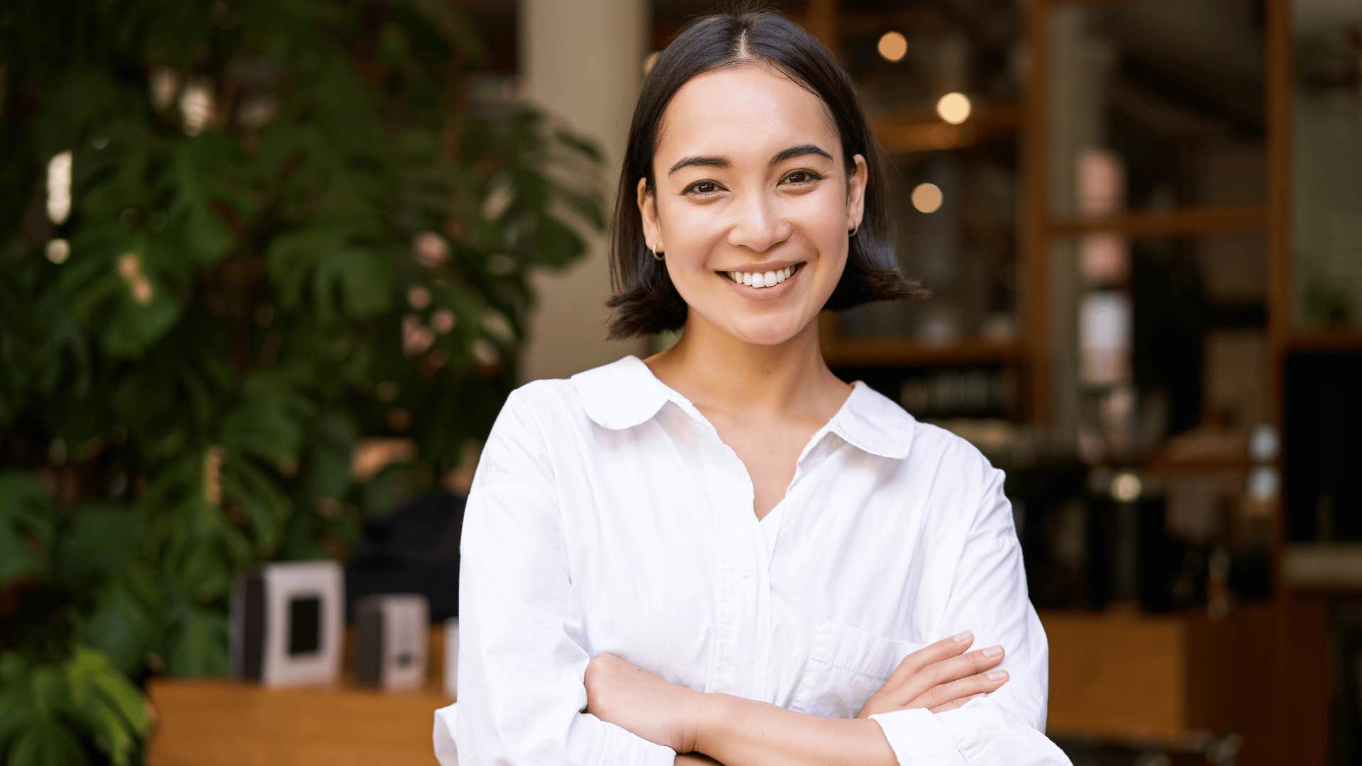 smiling woman saying i don't need anyone