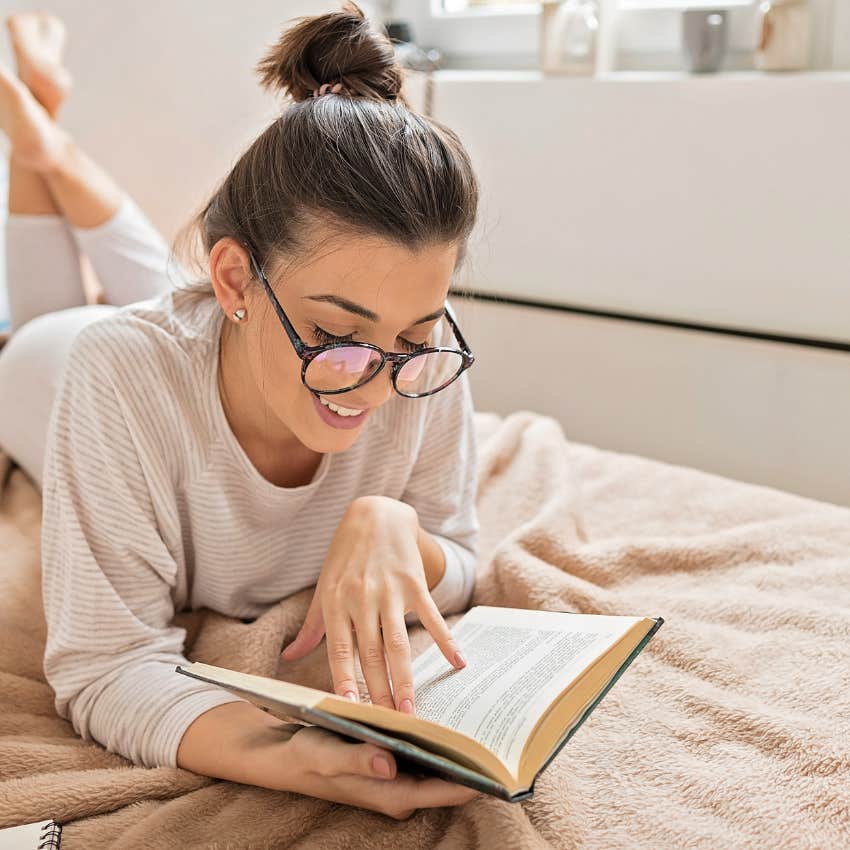 woman in a healthy relationship who doesn't have to ask for alone time