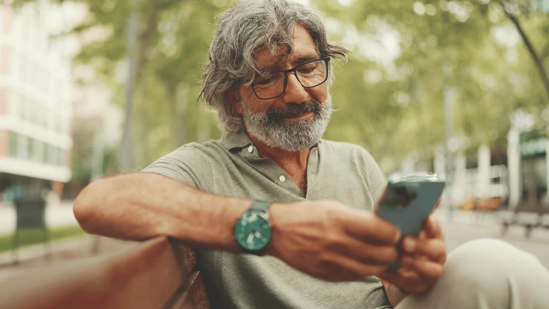 man prioritizing his phone over his health