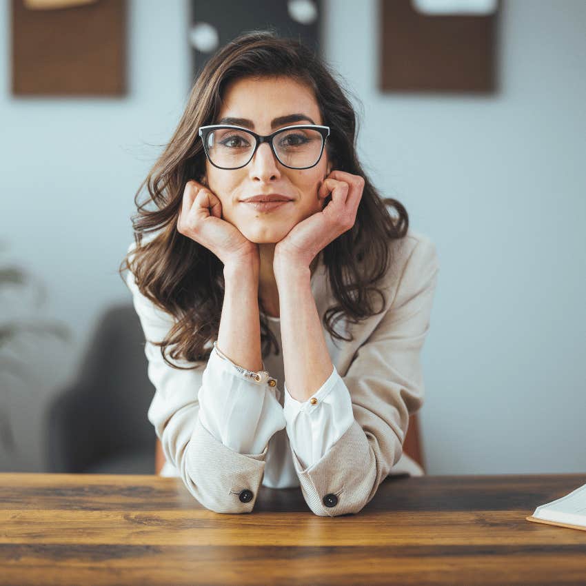 emotionally secure woman not trusting her own thoughts