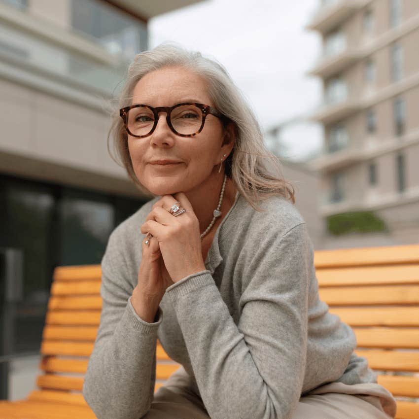 mentally at peace woman using positive i am statements