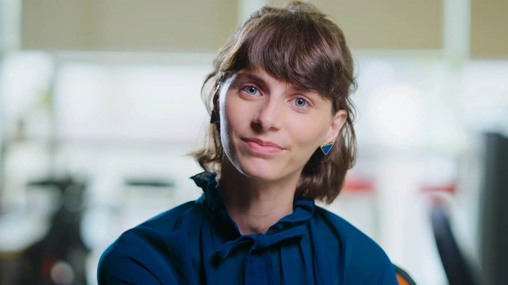 woman with an average mind using sophisticated words to sound smart
