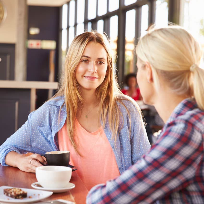 woman telling her friend she doesn't believe in marriage