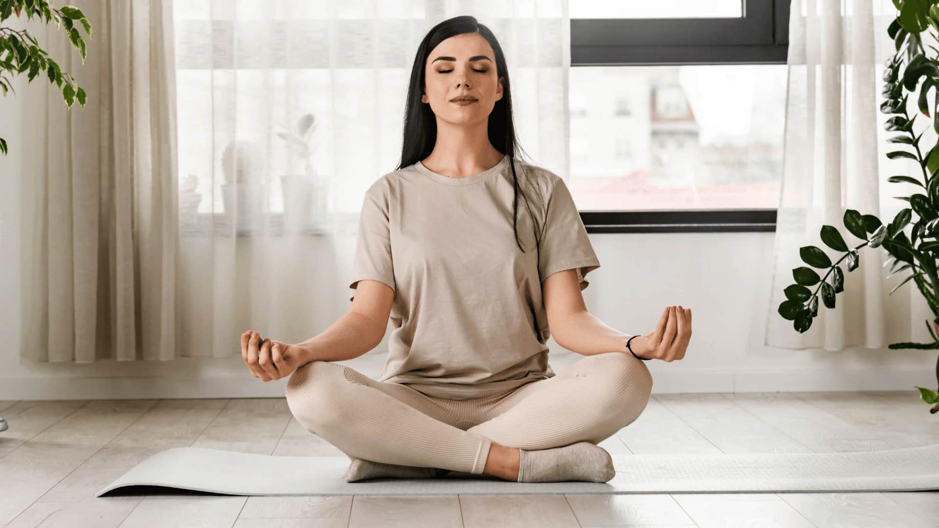 mentally strong woman who slows her thoughts through yoga