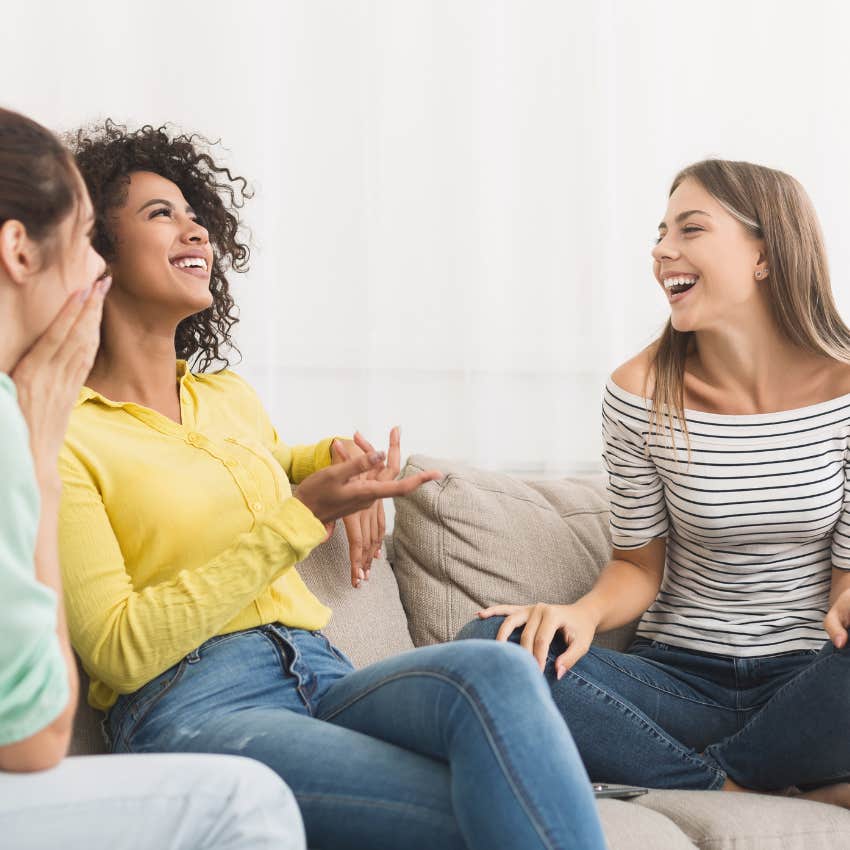 woman using hyperbole in a conversation with friends