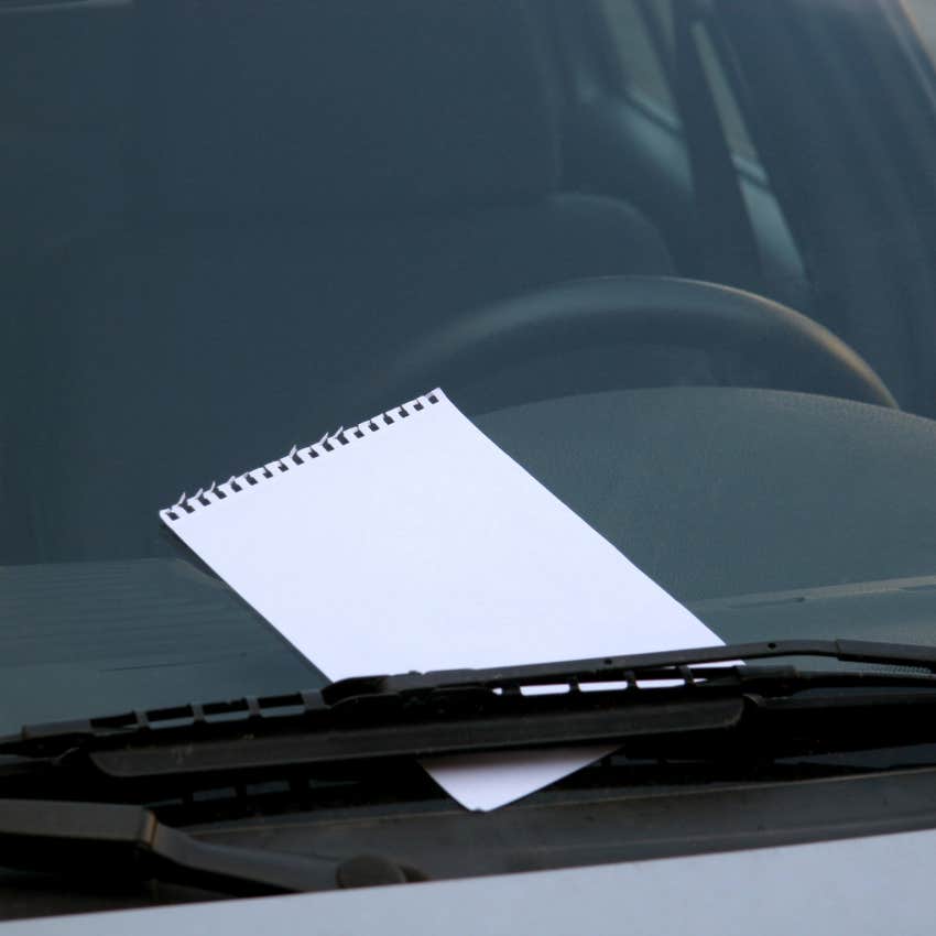 people who grew up in the 70s and 80s still keep a note pad in the car