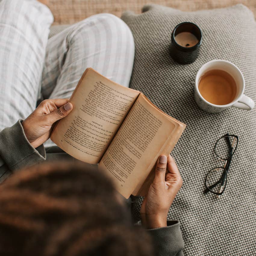 woman who prefers complexity over simplicity in books