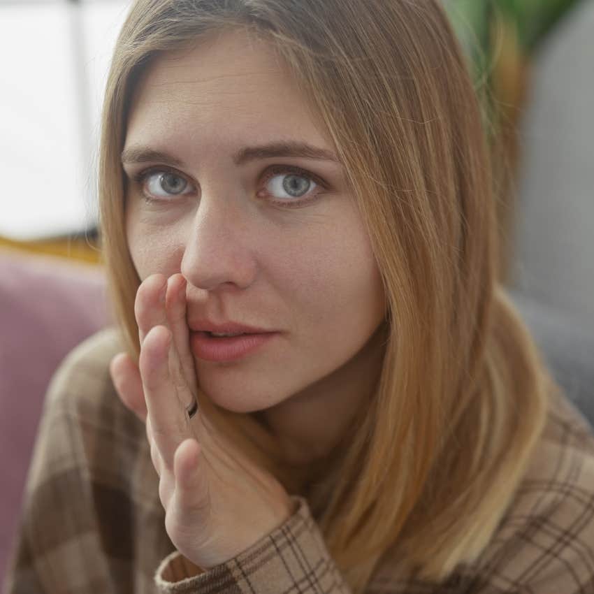 woman with strong pattern recognition claiming a person in the room is toxic