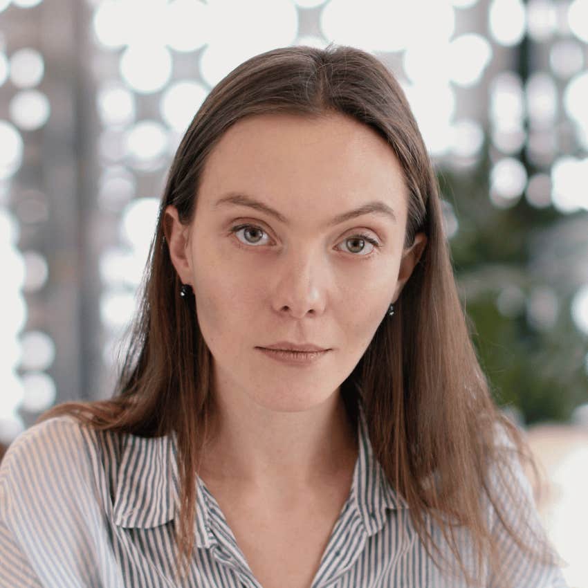 chronically single woman who can't form her own opinions