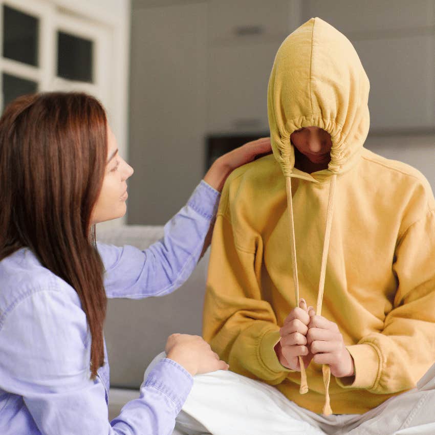 emotionally supportive parent helping kid break down tasks
