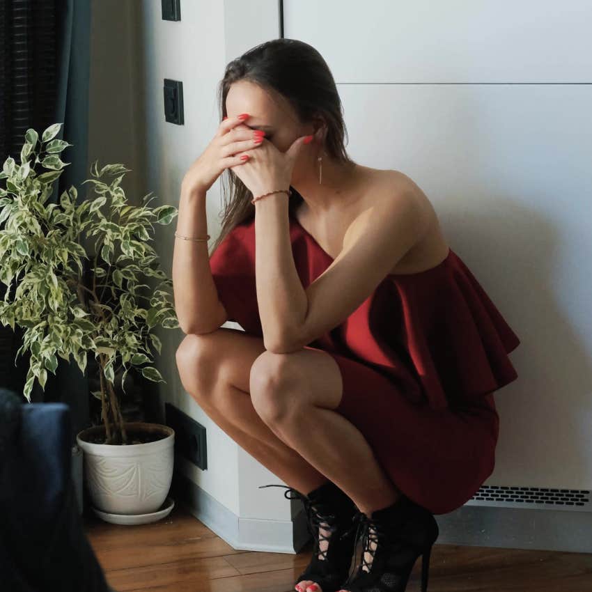 experiences that humble people by the time they turn 30 woman wants to go home early from a night out