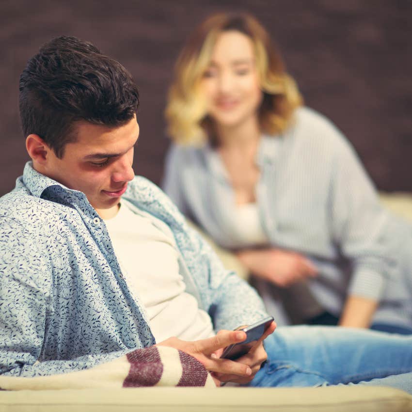 gen z woman thinking someone is a cheater