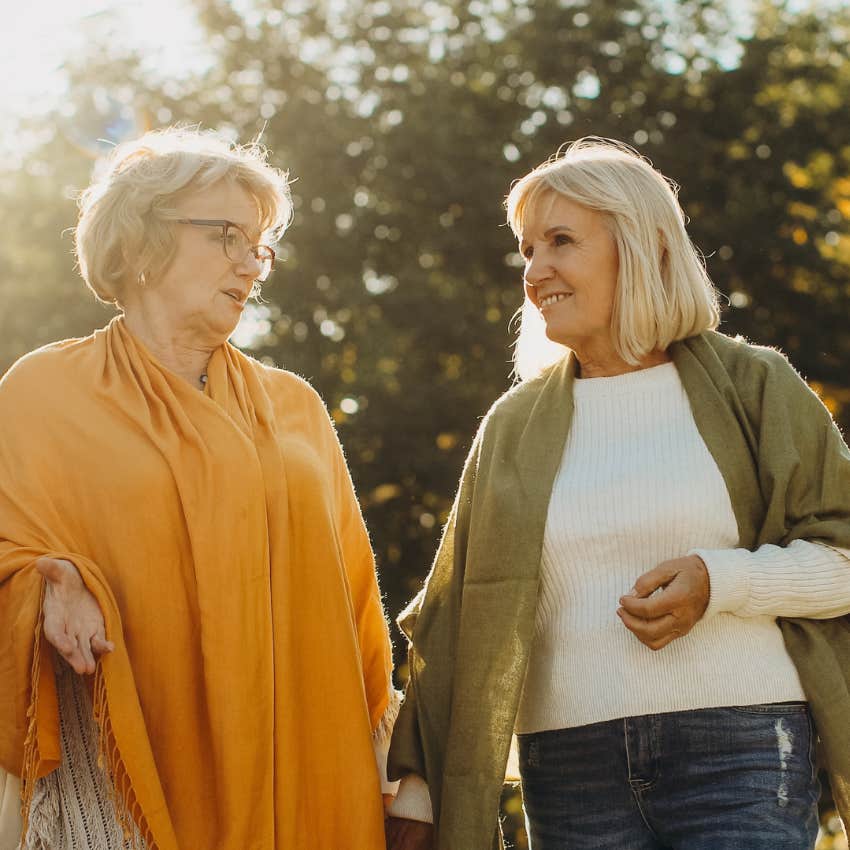 boomer women enjoying a walk while maintaining boundaries in their friendship
