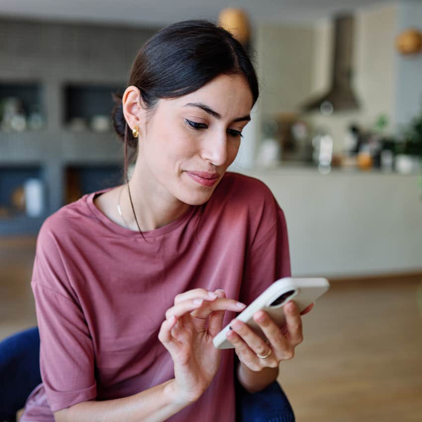 woman who is careful to avoid mindless scrolling to keep herself inspired