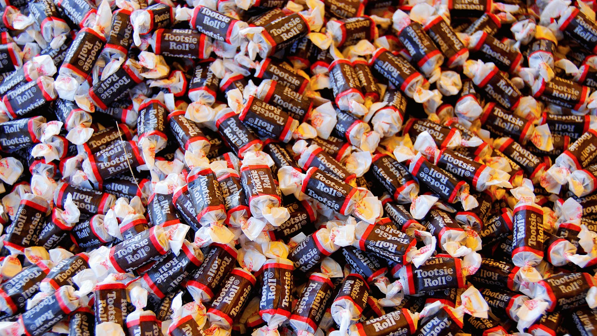 a bunch of original tootsie rolls