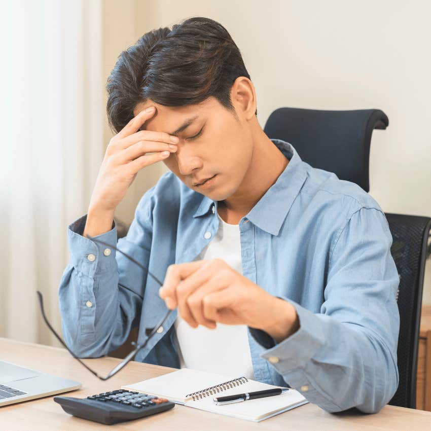 man losing his discipline by trusting his feelings