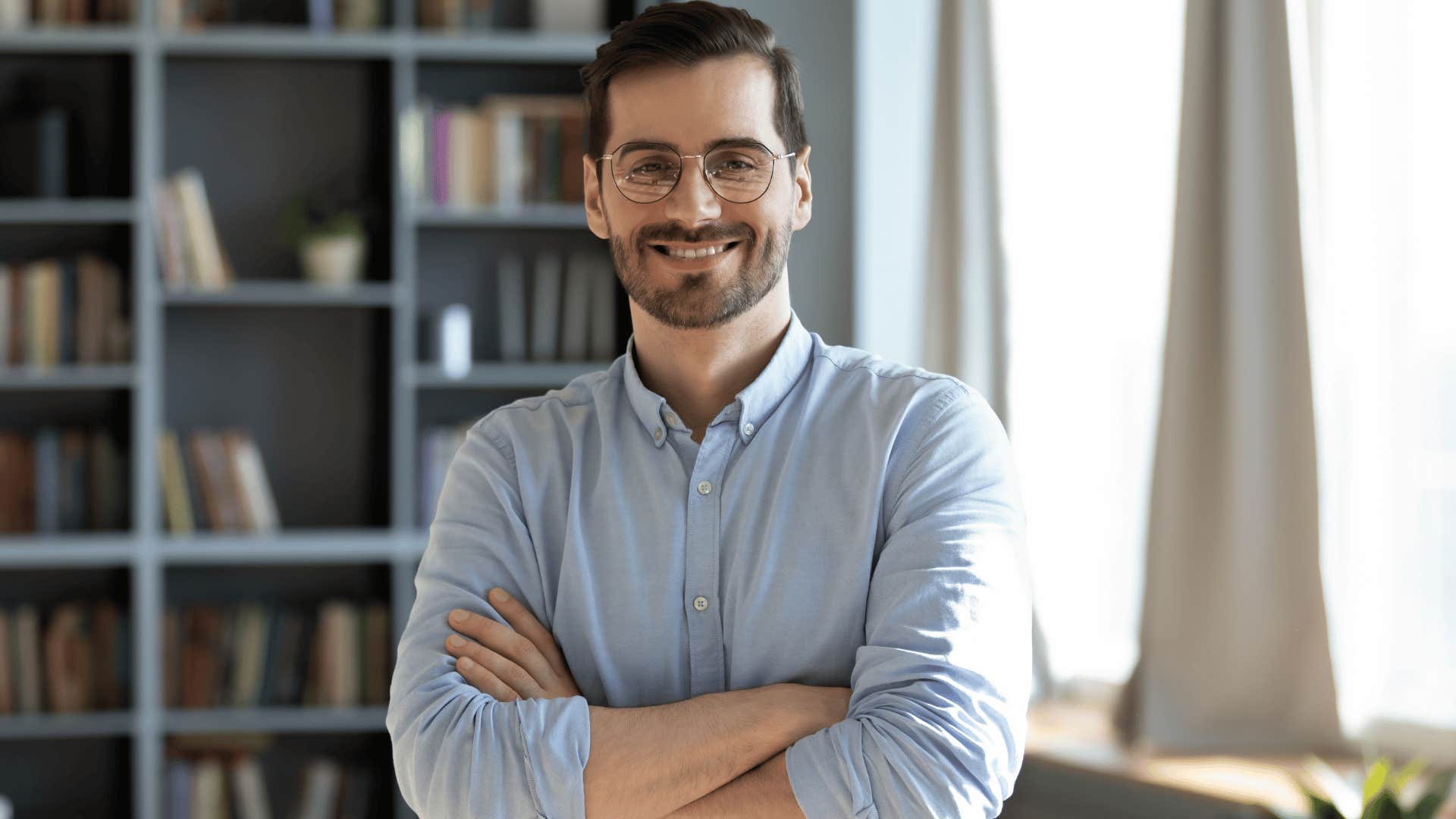 man with low intelligence looking smug saying i already know all this