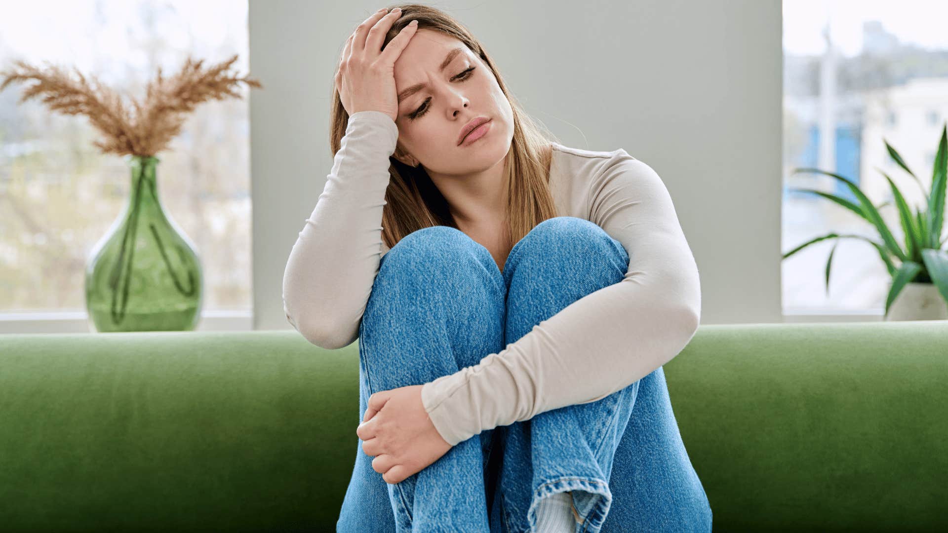 woman with low intelligence telling herself i didn't do anything wrong